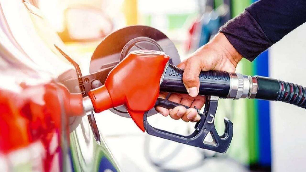 Sürücülere ters köşe: Akaryakıta zammın ardından indirim geliyor! Tarih verildi, tabela yeniden değişecek 5